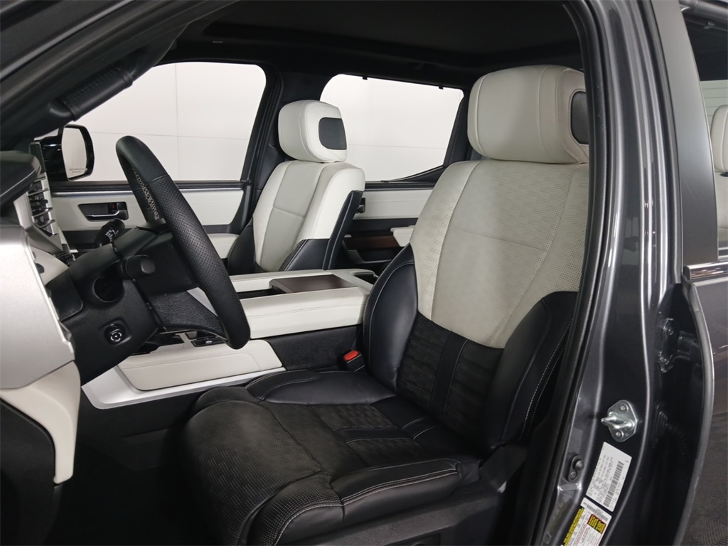 2024 Toyota Tundra CapStone photo 17