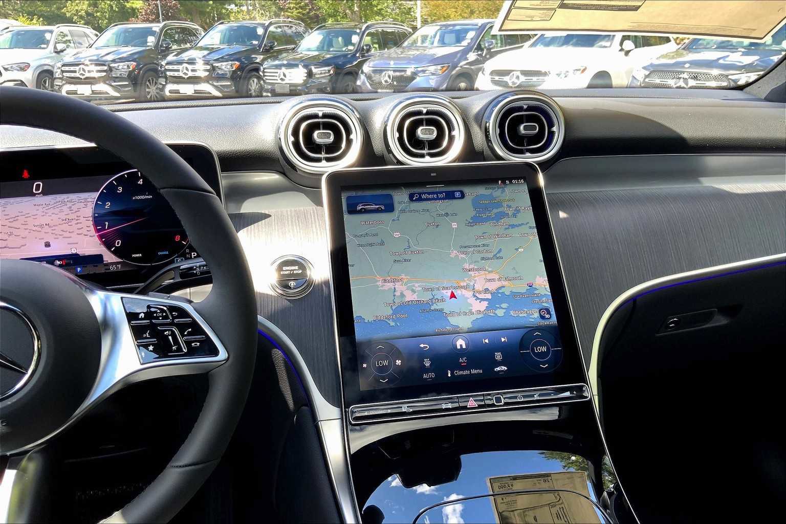 2026 Mercedes Benz GLC 300 4MATIC photo 3