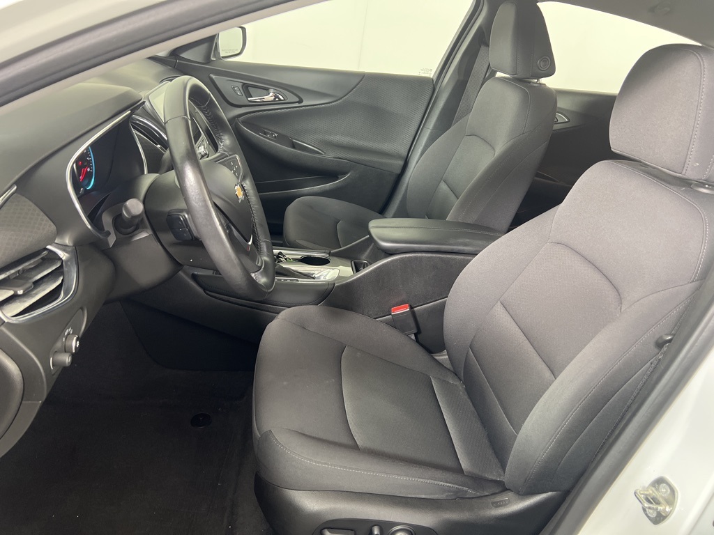 2018 Chevrolet Malibu 1LT photo 4