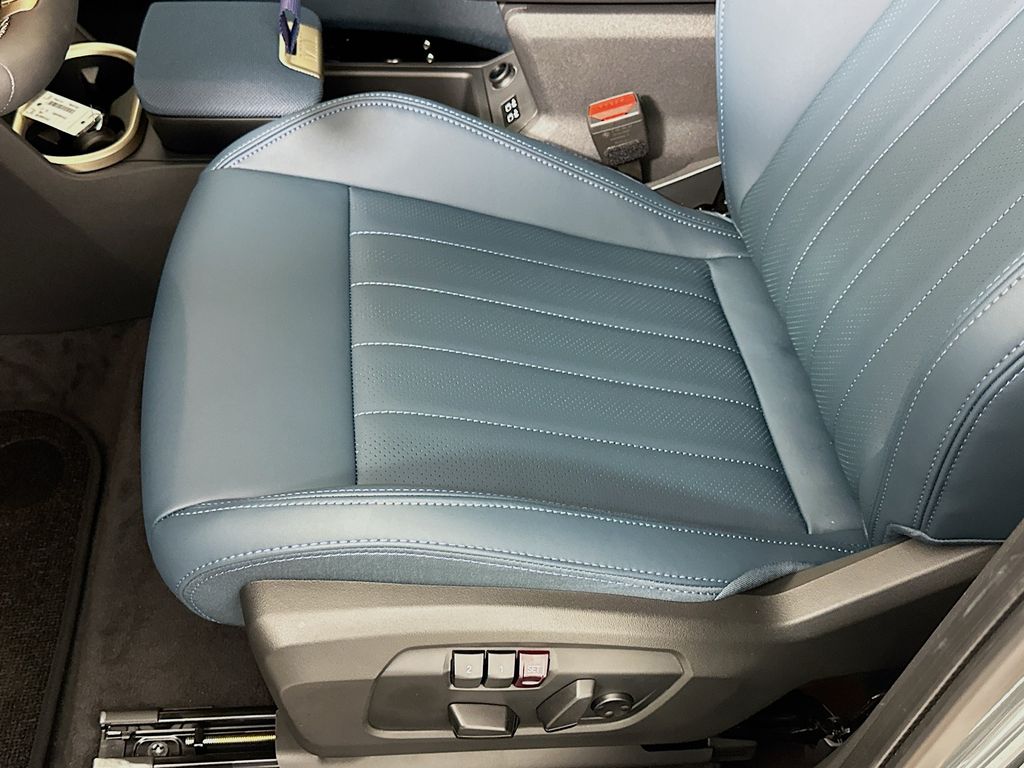 New 2025 Green MINI Iconic image 21