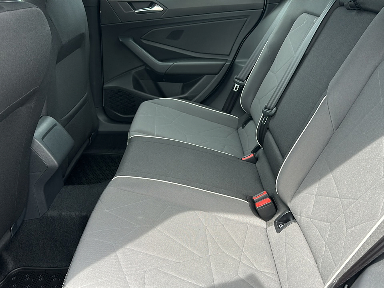2025 Volkswagen Jetta 1.5T Sport photo 7