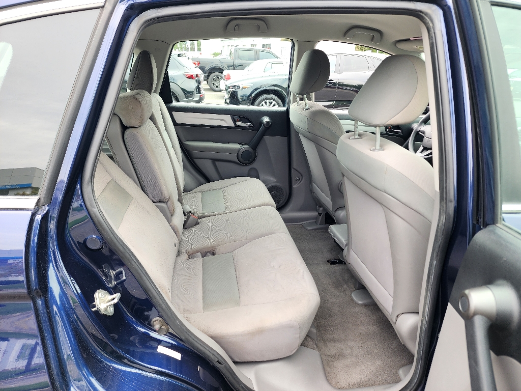 2011 Honda CR-V LX photo 21