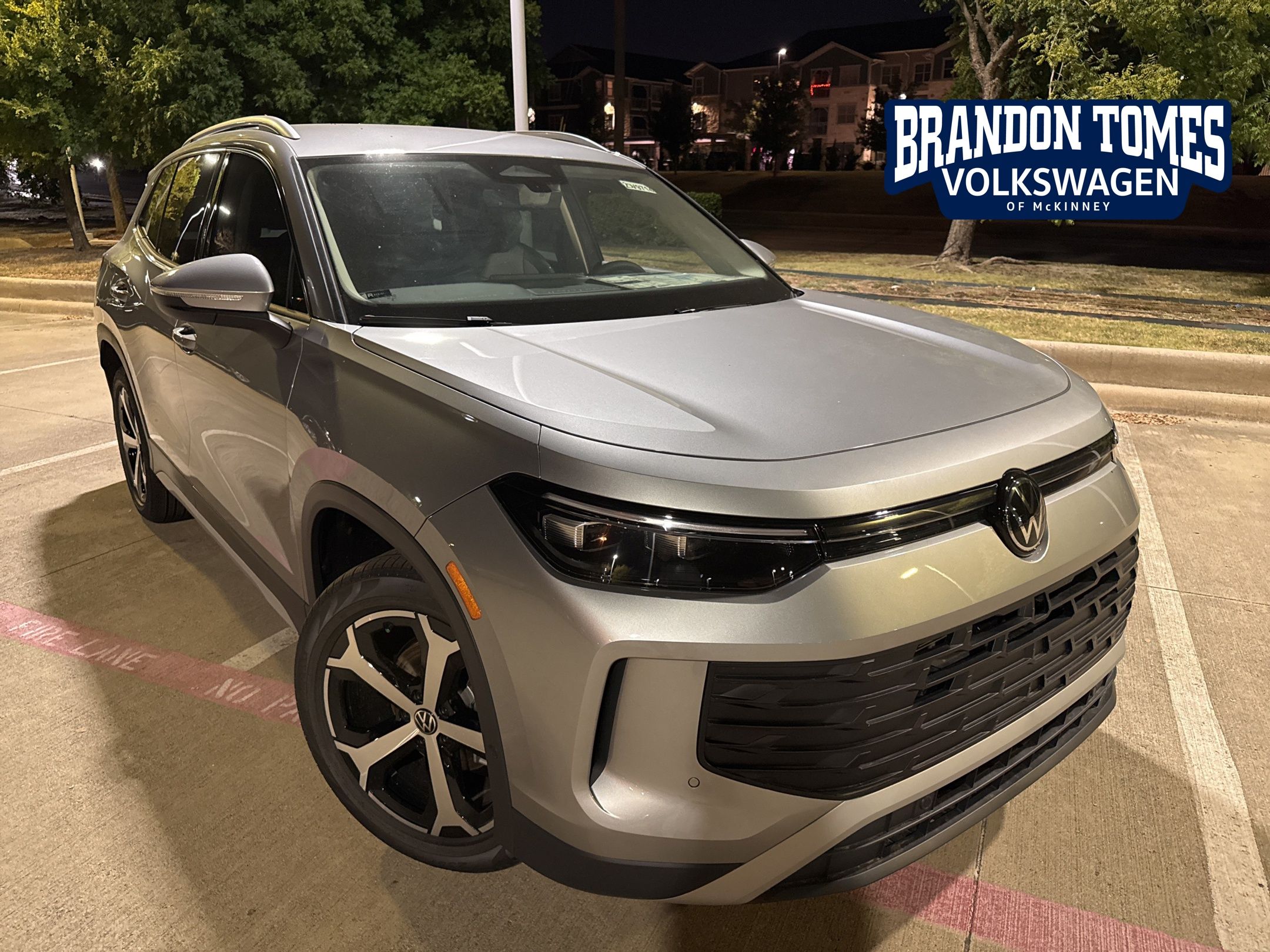 2025 Volkswagen Tiguan SE's photo