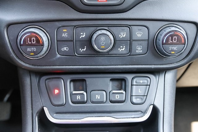Used 2018 Red GMC Denali image 24