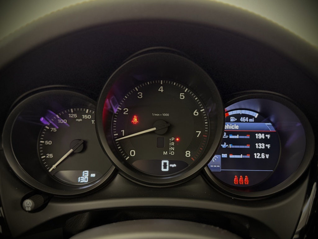 2025 Porsche Macan T photo 24