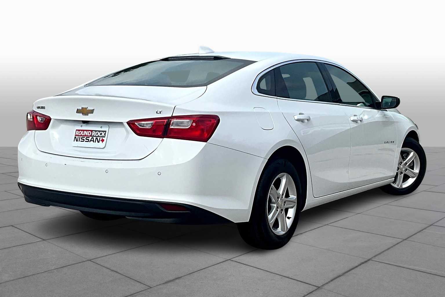 2023 Chevrolet Malibu 1LT photo 11