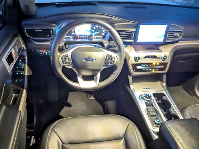 2022 Ford Explorer XLT photo 9