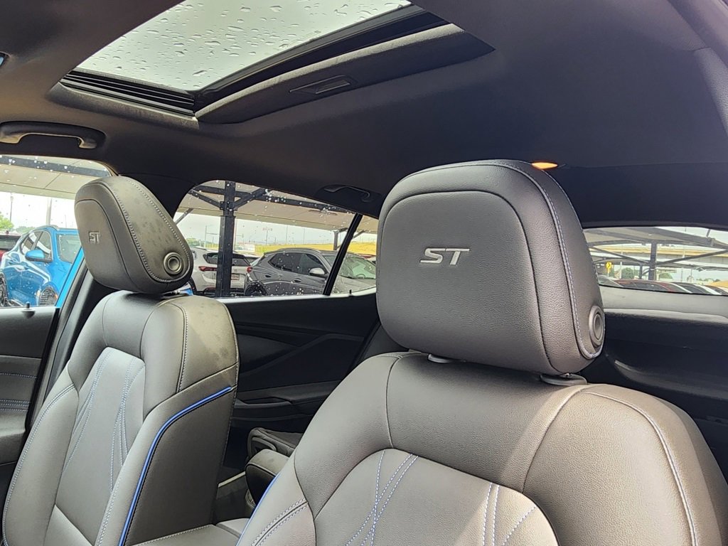 2026 Buick Envista ST photo 16