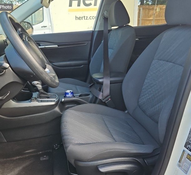 2024 Kia Seltos LX photo 3