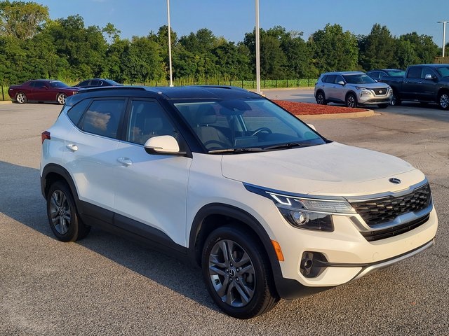 2021 Kia Seltos S photo 2