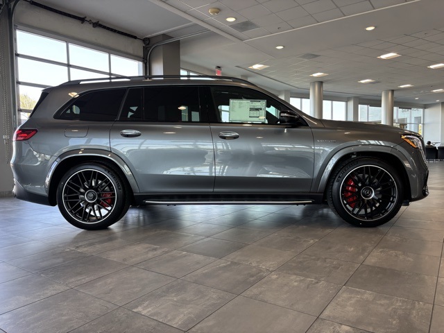 2025 Mercedes Benz GLS AMG 63 4MATIC photo 2
