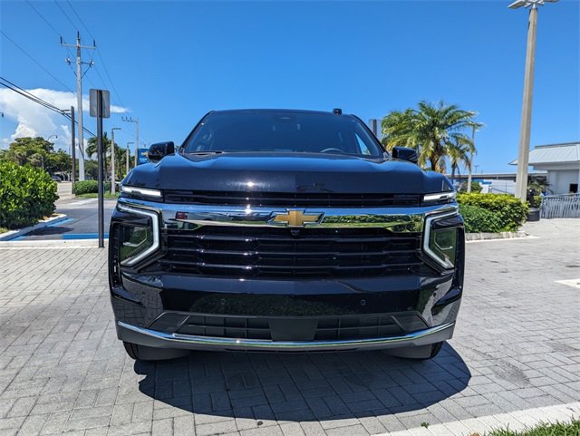 2025 Chevrolet Tahoe LS photo 3