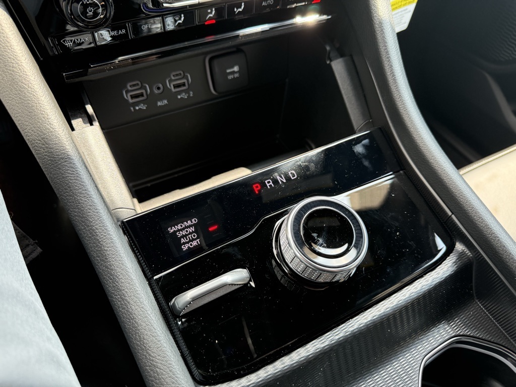 2025 Jeep Grand Cherokee Limited photo 31