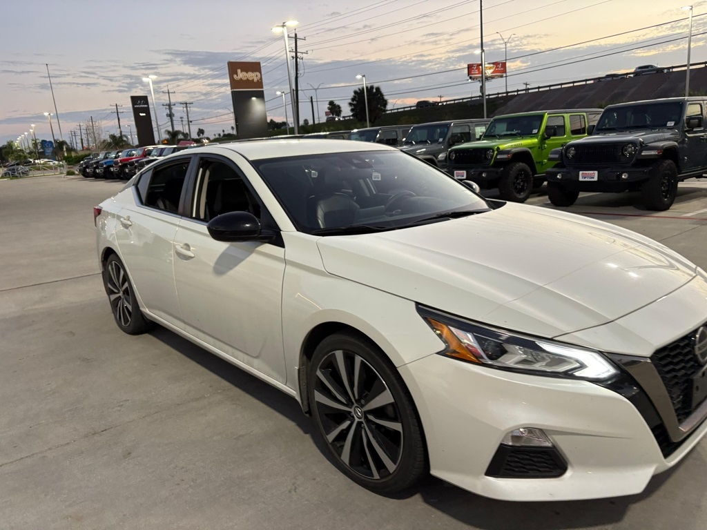 2022 Nissan Altima SR