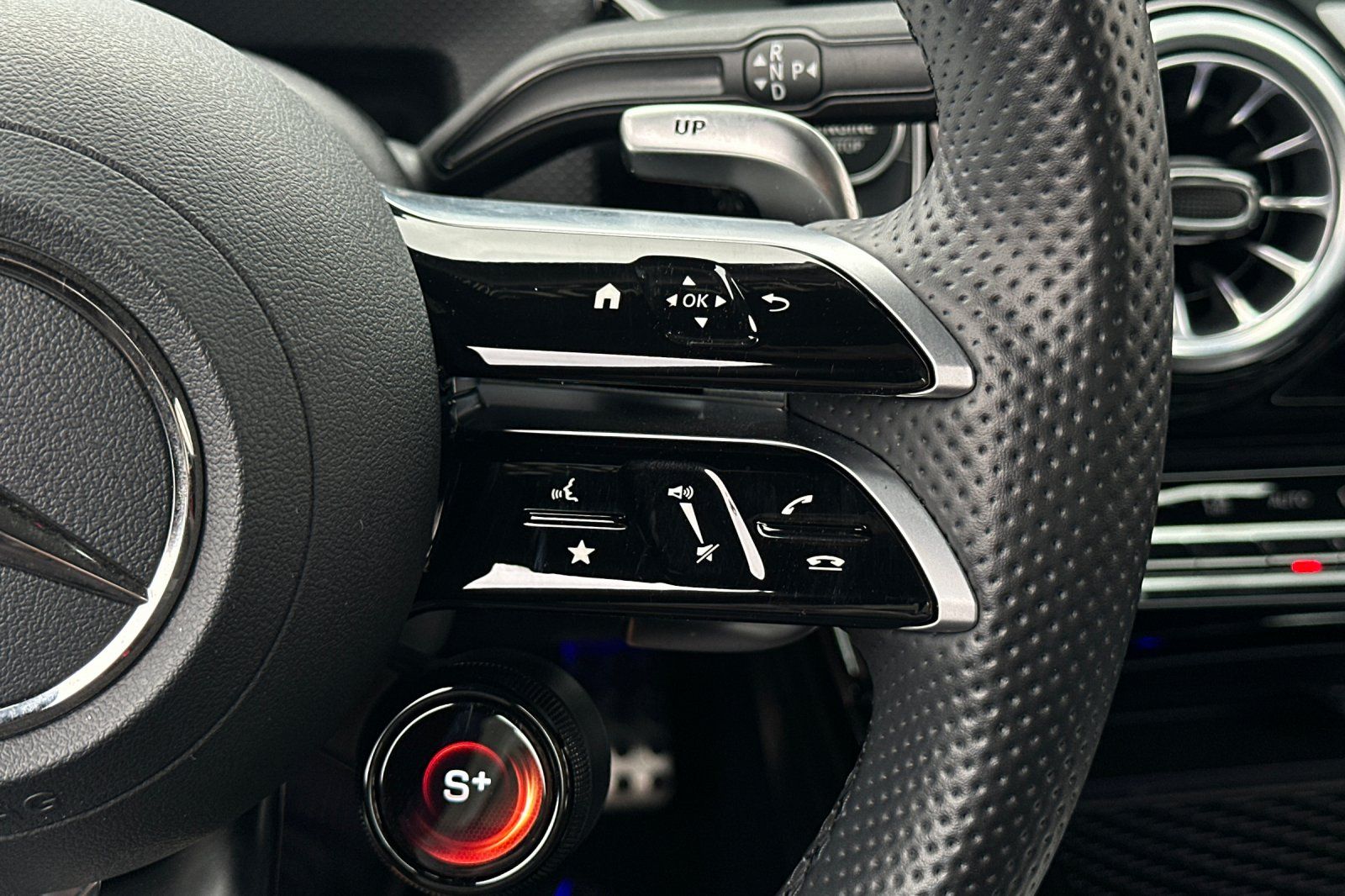 2025 Mercedes Benz CLA 35 AMG 4MATIC photo 24