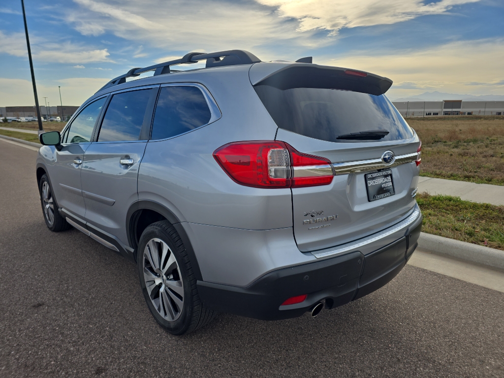 2022 Subaru Ascent Touring photo 2