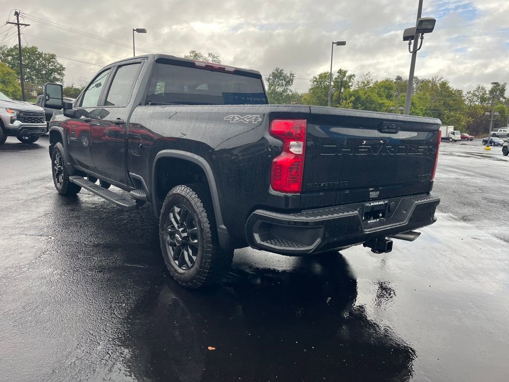 2026 Chevrolet Silverado 2500HD Custom photo 3