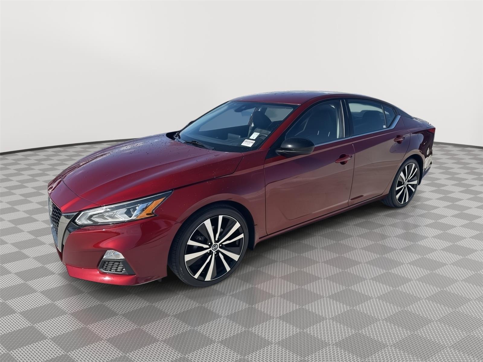 2022 Nissan Altima SR
