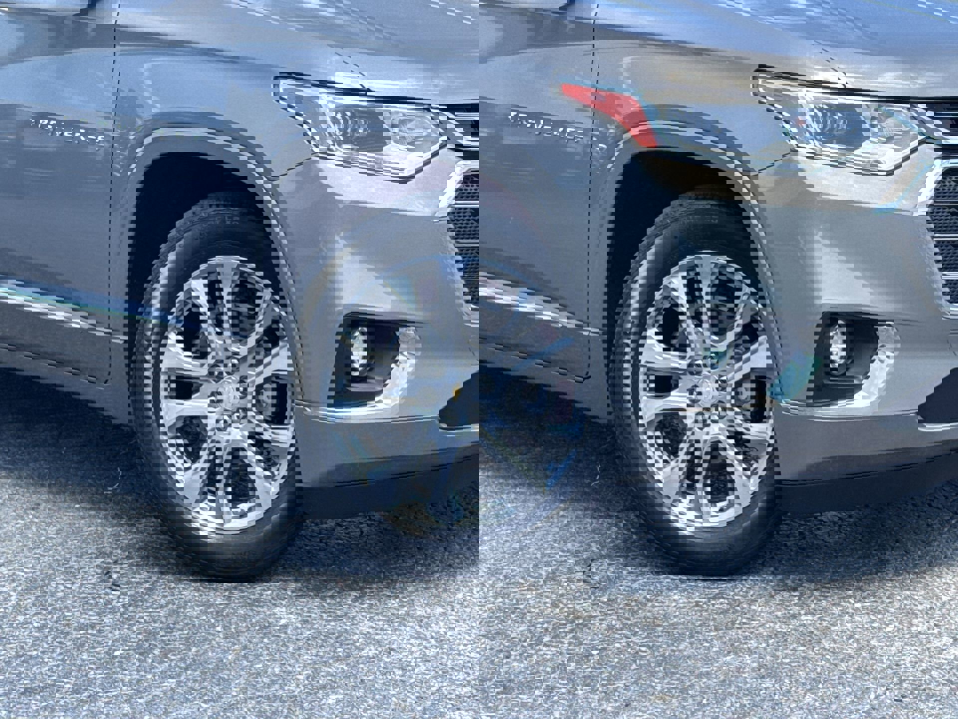 2018 Chevrolet Traverse Premier photo 10