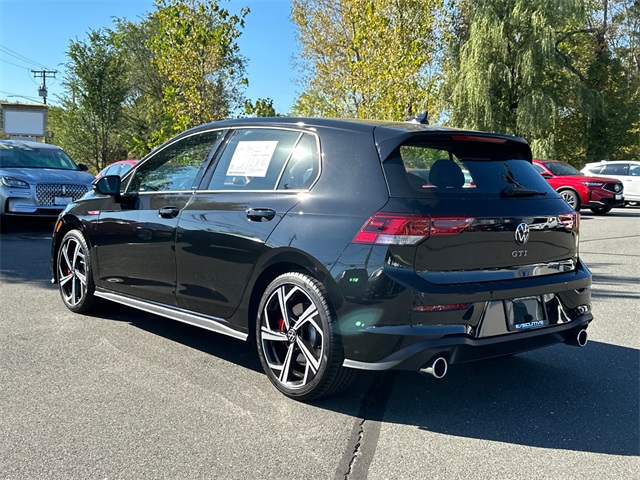 2024 Volkswagen Golf GTI SE photo 2