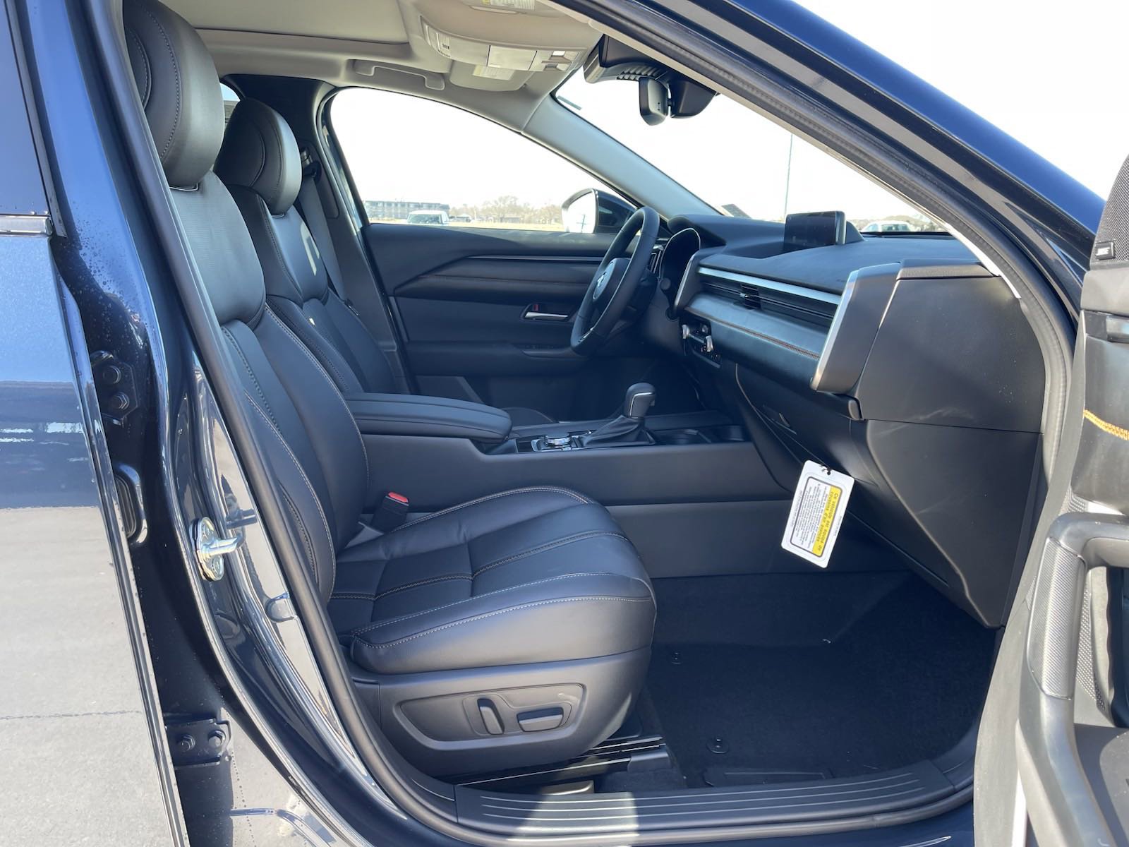 2025 Mazda CX-50 Premium photo 8