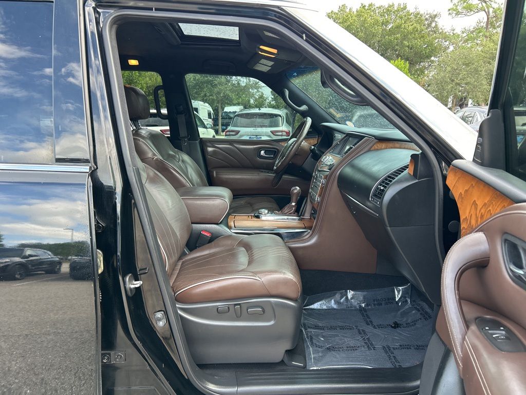 2016 Infiniti QX80 Limited photo 30