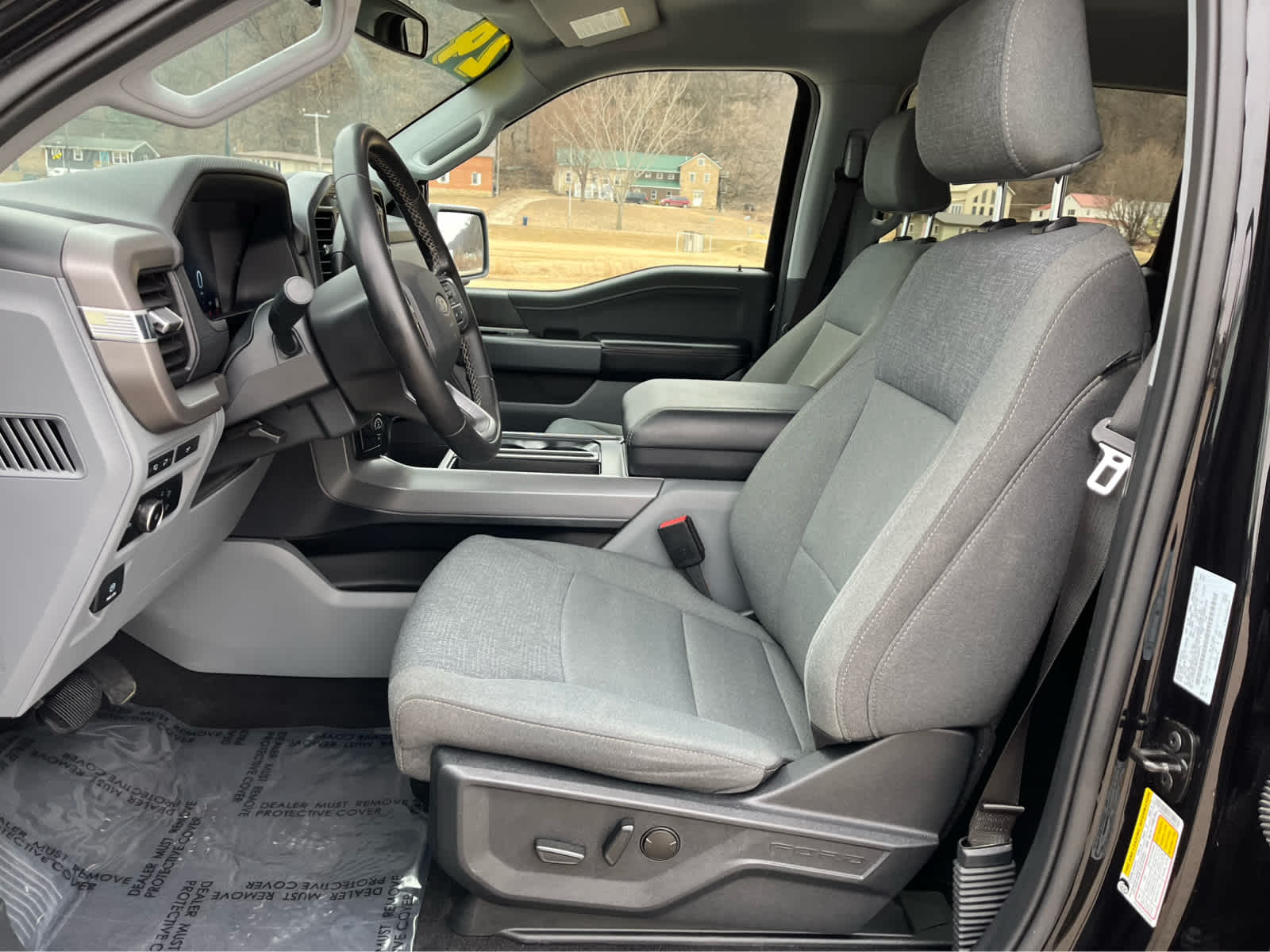 2024 Ford F-150 XLT photo 9