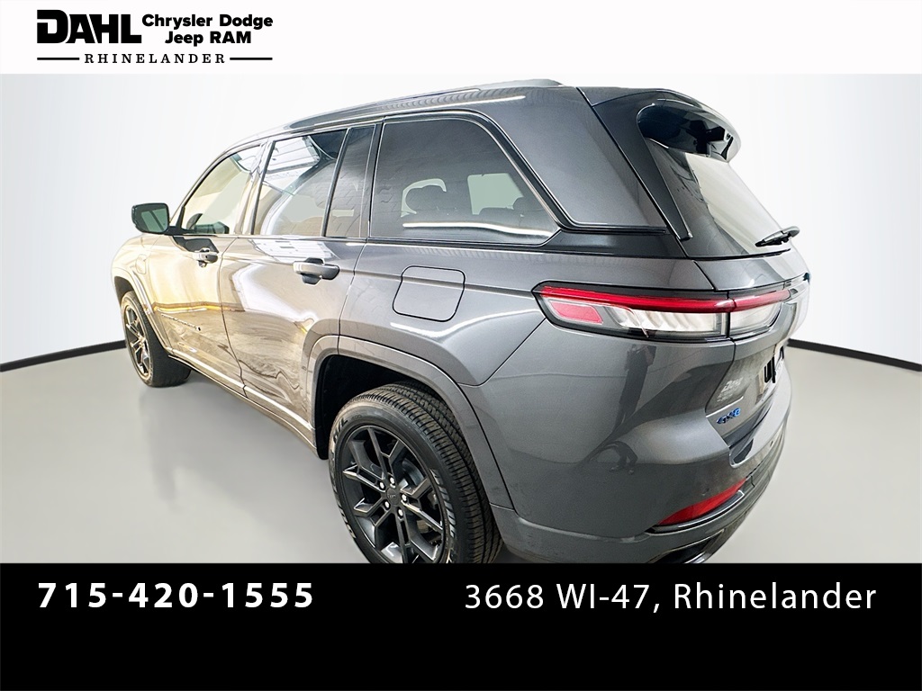 2025 Jeep Cherokee photo 4