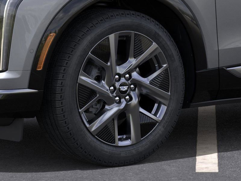2025 Cadillac Optiq Luxury photo 8