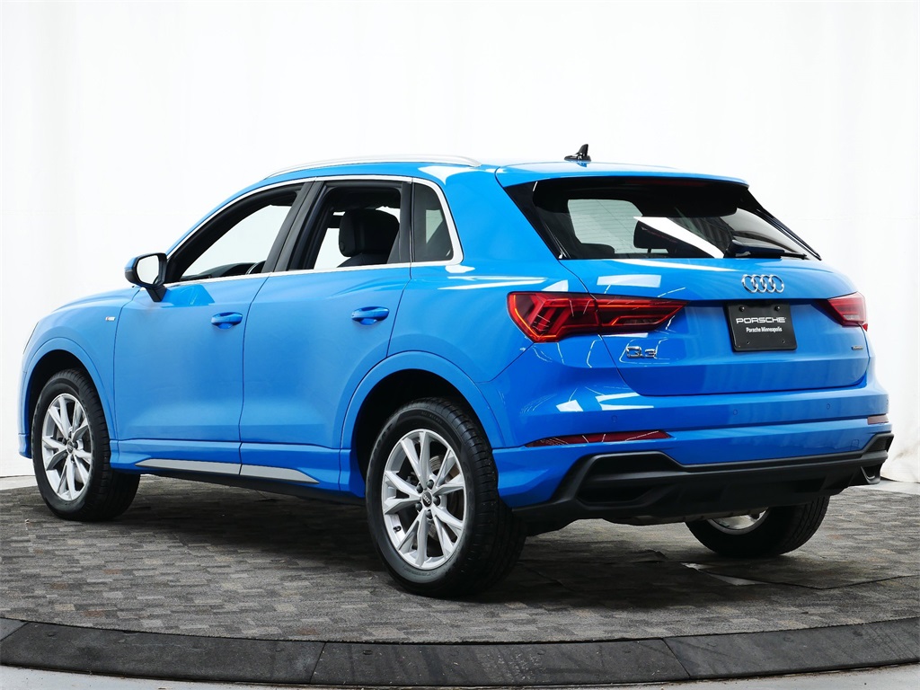 2023 Audi Q3 S line Premium photo 3