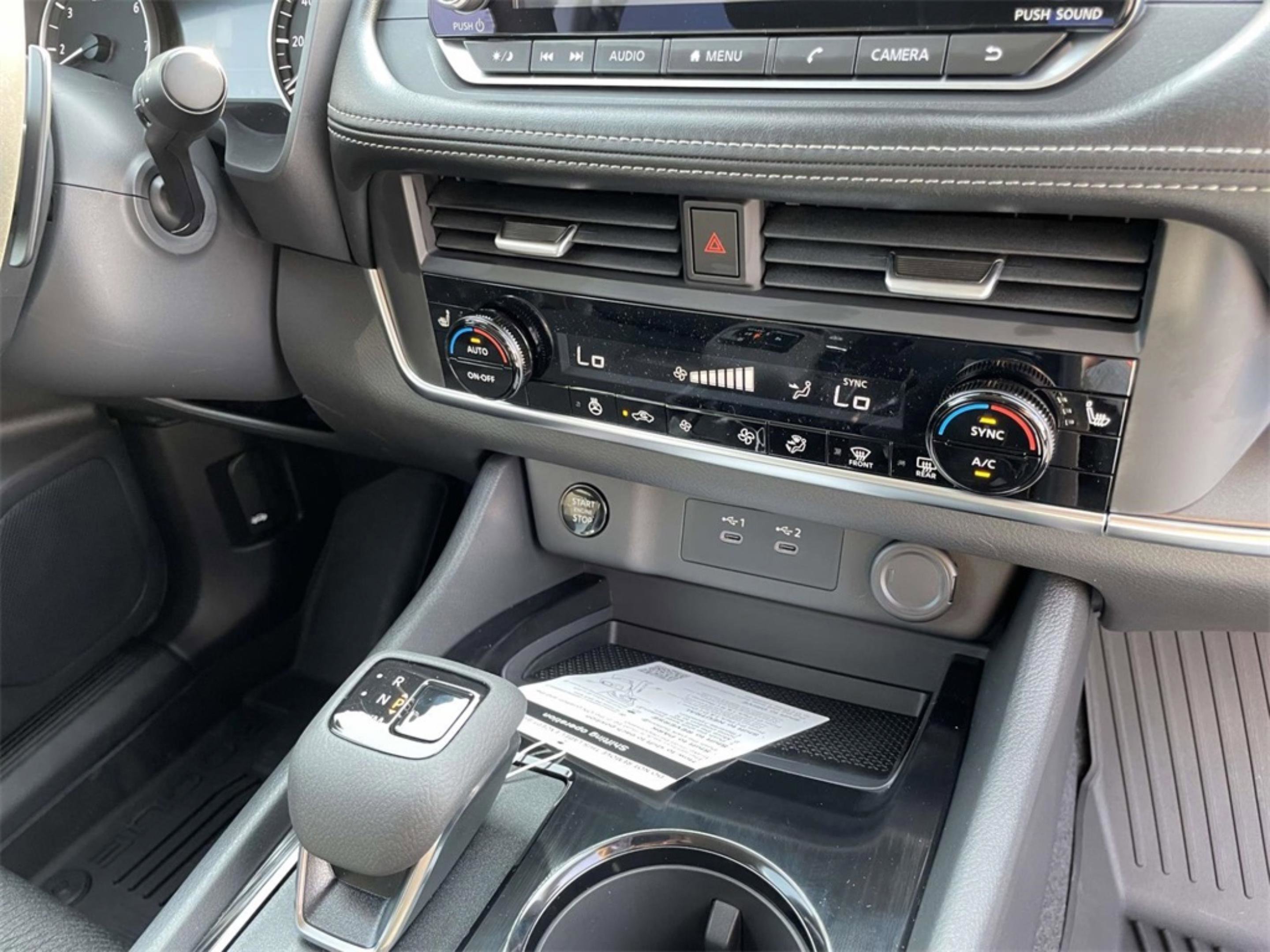 2026 Nissan Rogue SV AWD photo 9