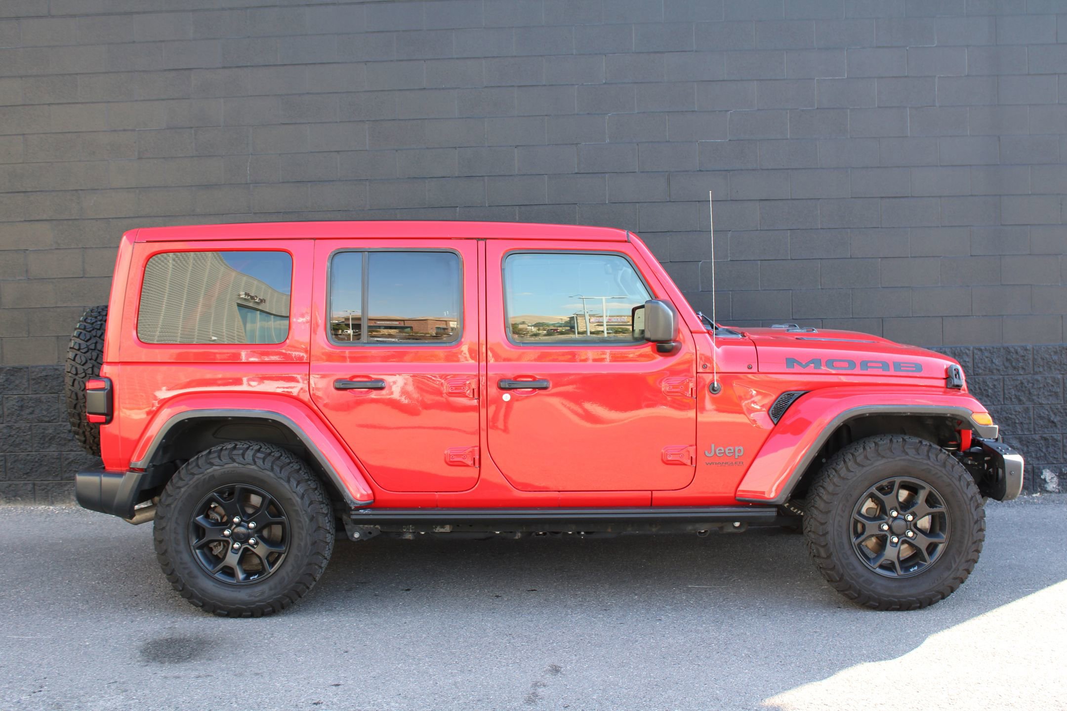 2019 Jeep Wrangler Unlimited Moab photo 3