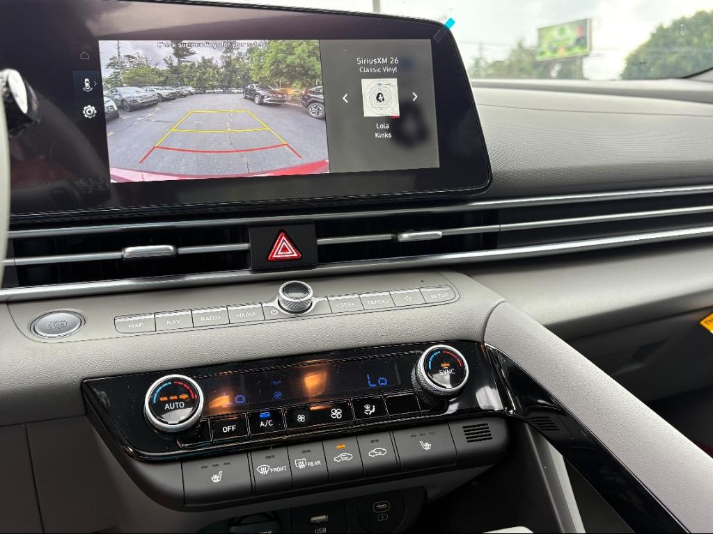 2025 Hyundai Elantra SEL Convenience photo 6