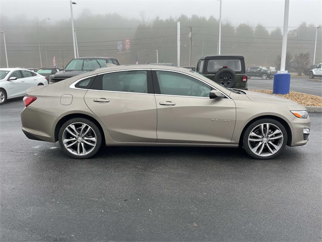 2024 Chevrolet Malibu Premier 2LT photo 2