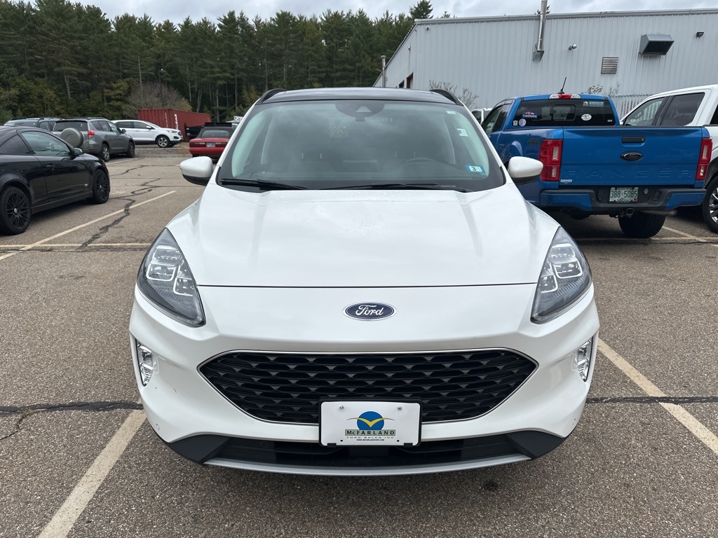 2022 Ford Escape Titanium photo 2