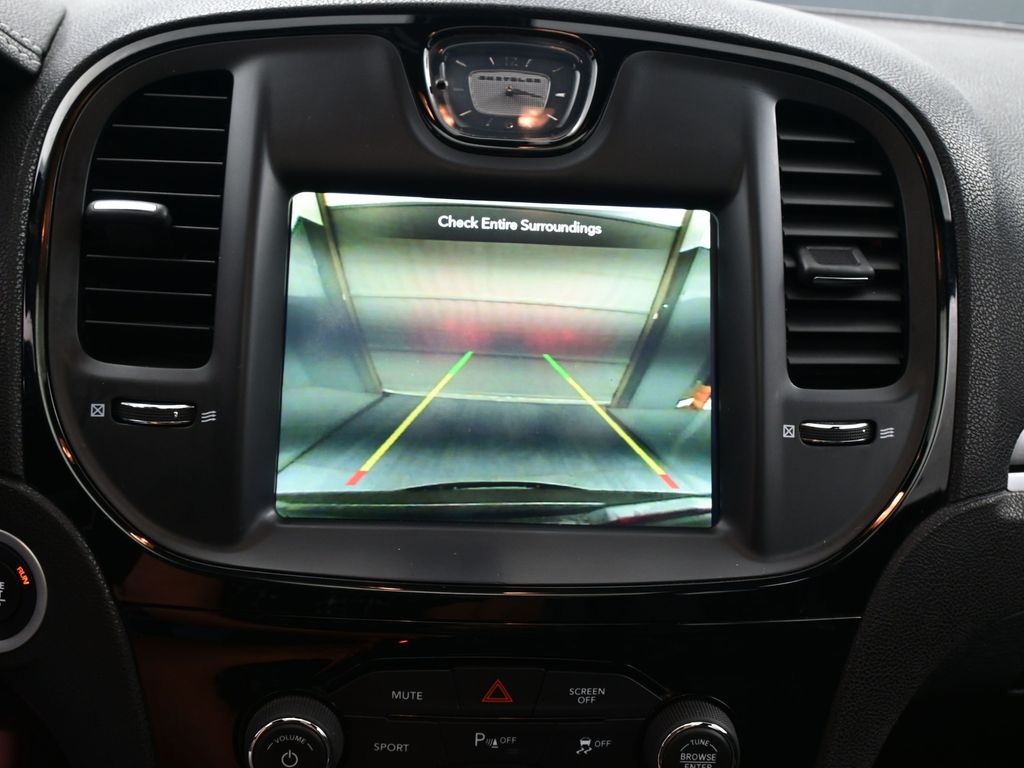 2022 Chrysler 300 S photo 3