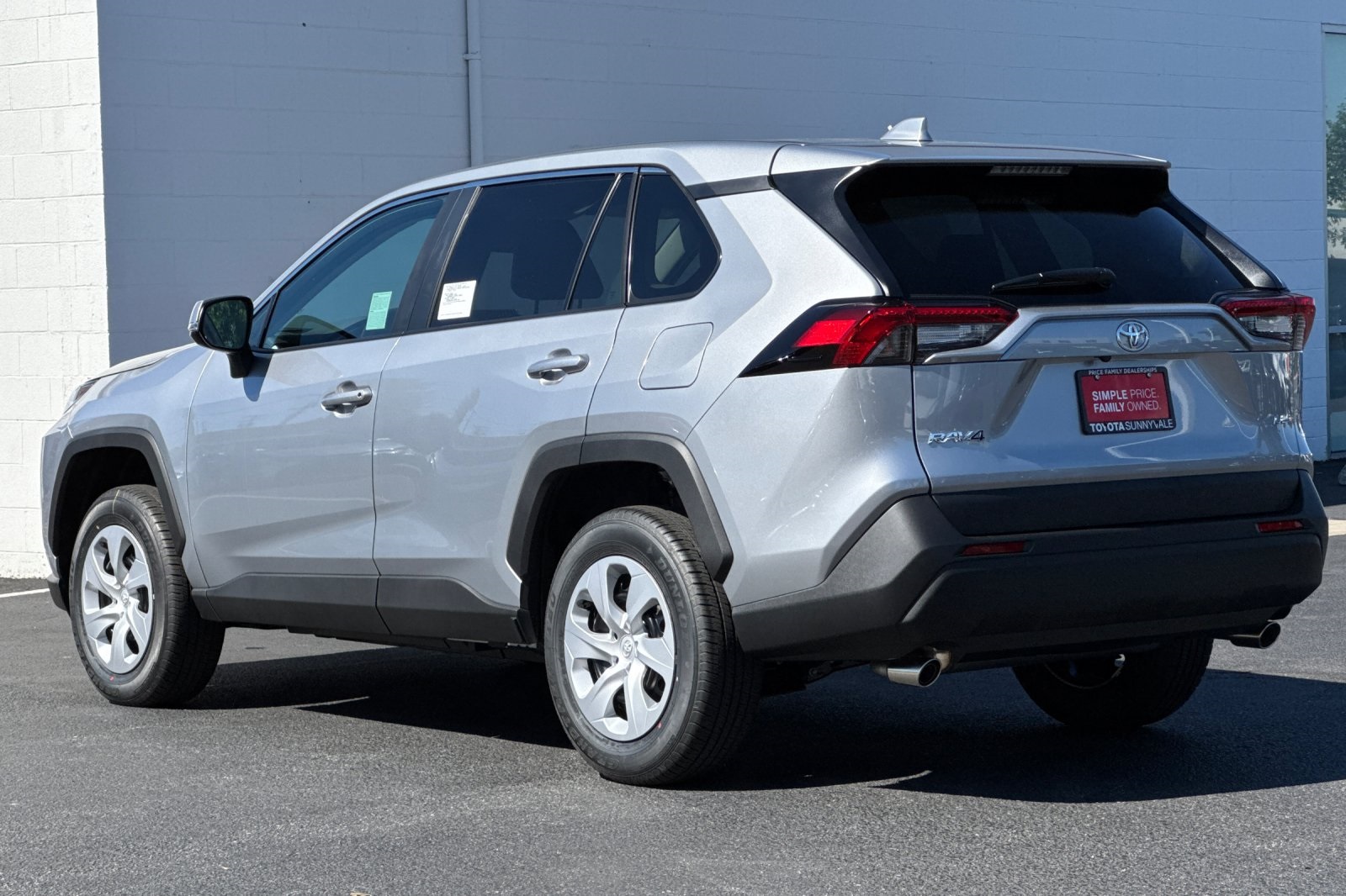 2025 Toyota RAV4 LE photo 3