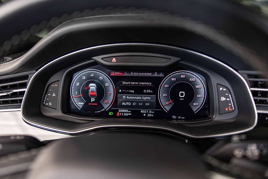 2021 AUDI Q8 - Image 24