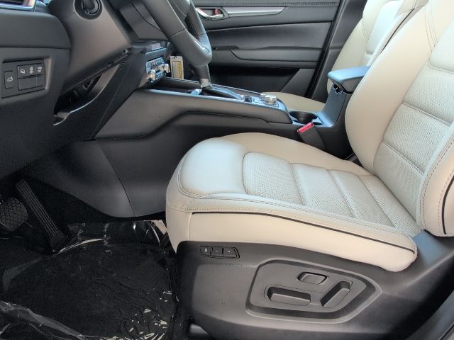 2025 Mazda CX-5 2.5 S Preferred photo 18