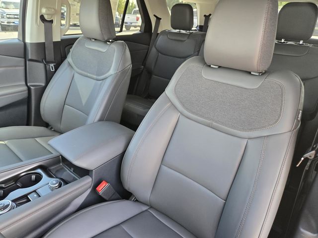 2025 Ford Explorer photo 22