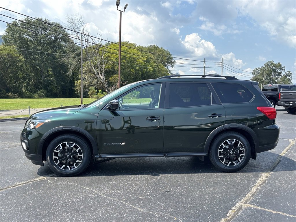 2019 Nissan Pathfinder SL photo 4