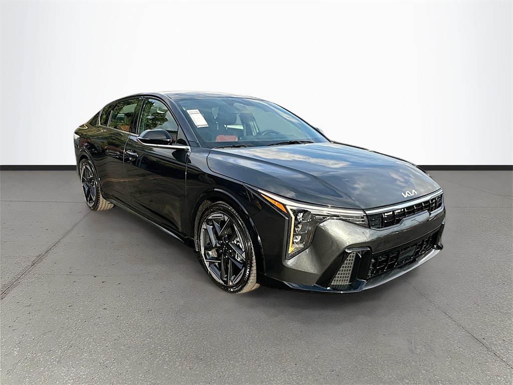 2025 Kia K4 GT-Line's photo