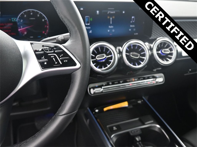 2024 Mercedes Benz GLB 250 4MATIC photo 2