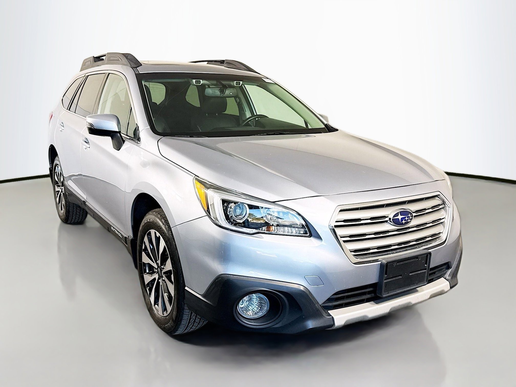 2016 Subaru Outback Limited's photo