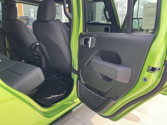 2025 Jeep Gladiator Willys photo 16