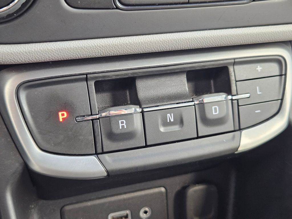 2024 Gmc Terrain SLE photo 18