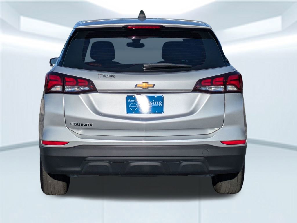 2022 Chevrolet Equinox LS photo 4