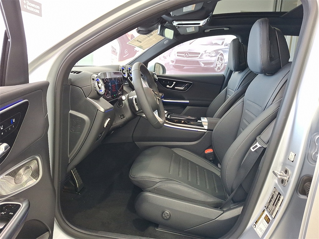 2025 Mercedes Benz GLC 350e 4MATIC photo 9