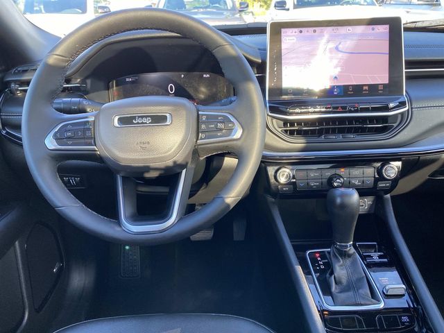 2024 Jeep Compass Limited photo 9
