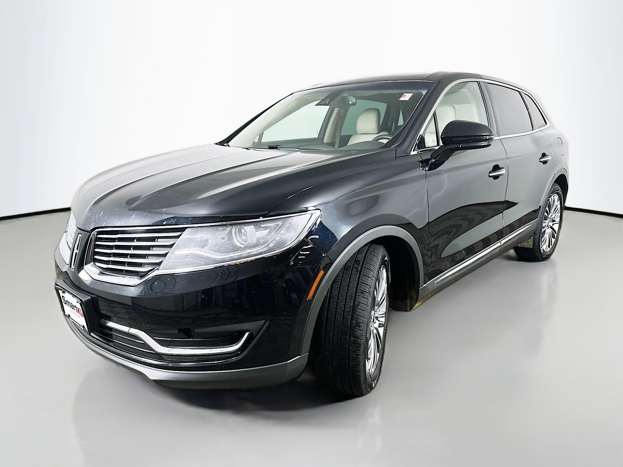 2016 Lincoln MKX Reserve photo 3